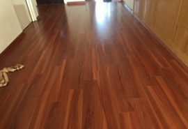 Cách vệ sinh sàn gỗ luôn sáng bóng