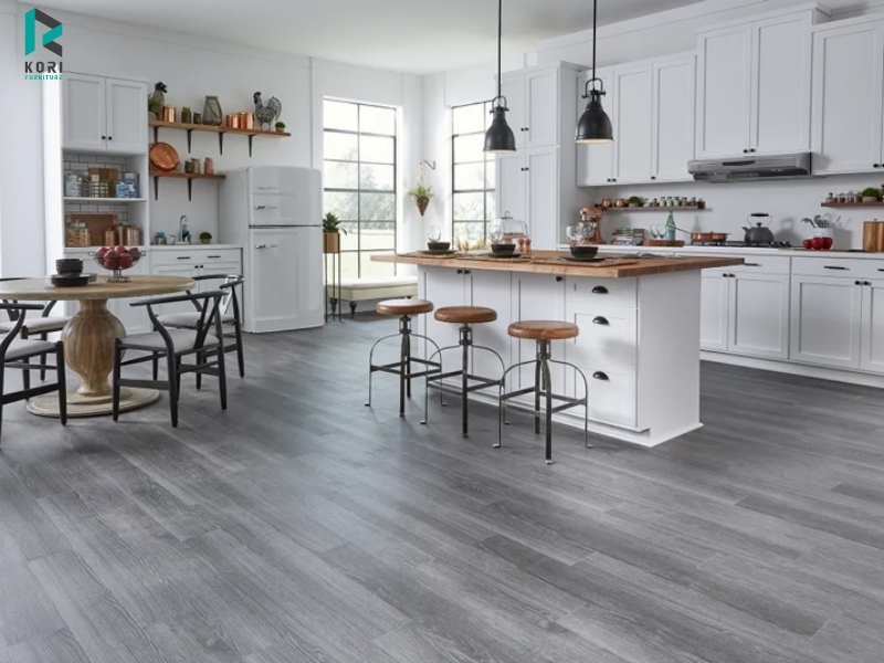 Sàn gỗ ghi xám che vết bẩn tốt