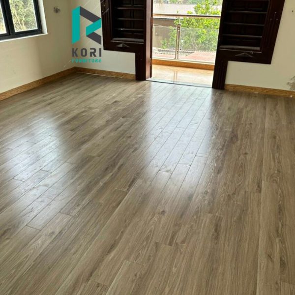 sàn gỗ màu xám nhạt