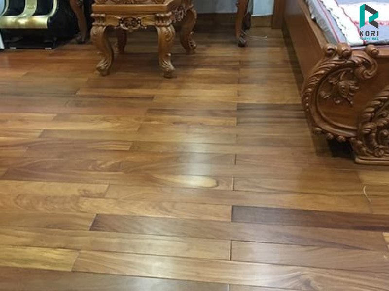 Lát sàn gỗ tự nhiên